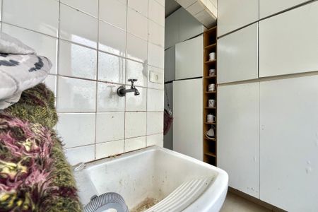 Apartamento à venda com 70m², 2 quartos e 1 vaga Apartamento à venda com 70m², 2 quartos e 1 vagaÁrea de Serviço