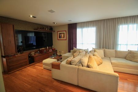 Apartamento à venda com 200m², 3 quartos e 4 vagas