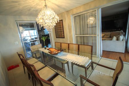 Apartamento à venda com 200m², 3 quartos e 4 vagas