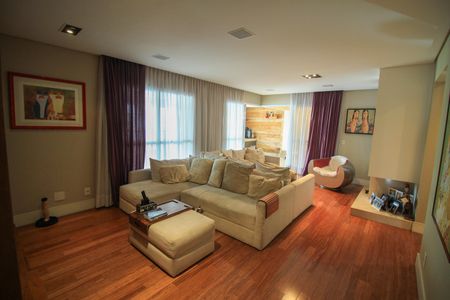 Apartamento à venda com 200m², 3 quartos e 4 vagas