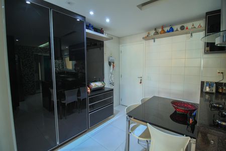 Apartamento à venda com 200m², 3 quartos e 4 vagas