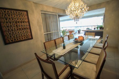 Apartamento à venda com 200m², 3 quartos e 4 vagas