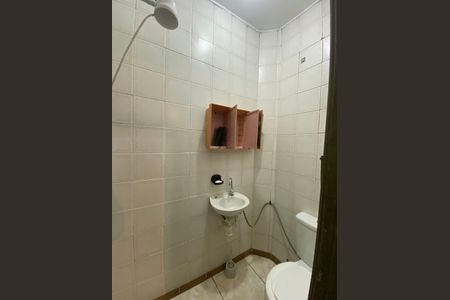 Casa à venda com 200m², 2 quartos e 1 vagaBanheiro de serviço