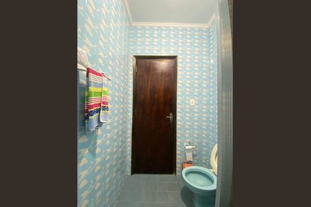 Casa à venda com 200m², 2 quartos e 1 vagaBanheiro