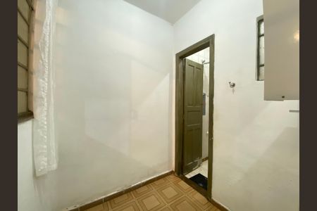 Casa à venda com 200m², 2 quartos e 1 vagaQuarto de Serviço