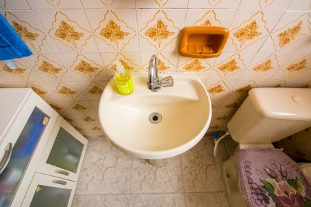 Casa à venda com 83m², 2 quartos e sem vaga Casa à venda com 83m², 2 quartos e sem vagaBanheiro