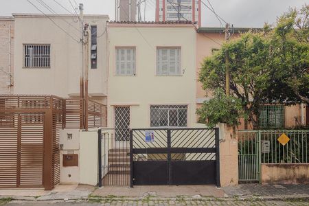 Casa para alugar com 110m², 2 quartos e 1 vagaFachada