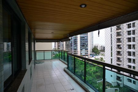 Varanda de apartamento à venda com 3 quartos, 143m² em Barra da Tijuca, Rio de Janeiro
