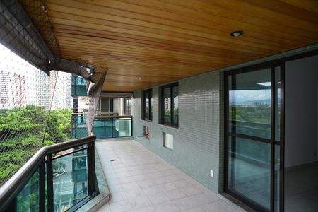 Varanda de apartamento à venda com 3 quartos, 143m² em Barra da Tijuca, Rio de Janeiro