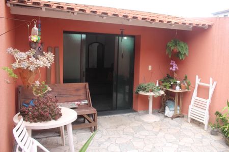 Casa à venda com 150m², 3 quartos e 4 vagasQuintal