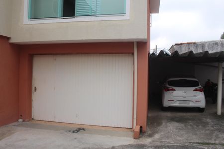 Casa à venda com 150m², 3 quartos e 4 vagas Casa à venda com 150m², 3 quartos e 4 vagasGaragem