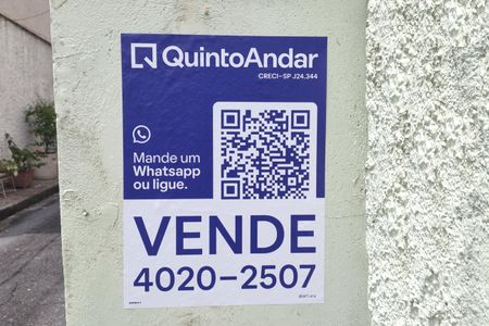 Casa à venda com 150m², 3 quartos e 4 vagas Casa à venda com 150m², 3 quartos e 4 vagasPlaquinha