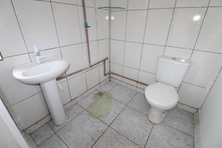 Banheiro de casa para alugar com 1 quarto, 25m² em Jardim da Granja, São José dos Campos