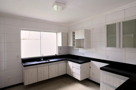 Casa para alugar com 140m², 4 quartos e 5 vagasCozinha