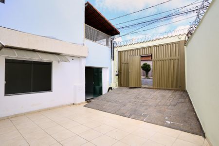Casa para alugar com 140m², 4 quartos e 5 vagasÁrea externa