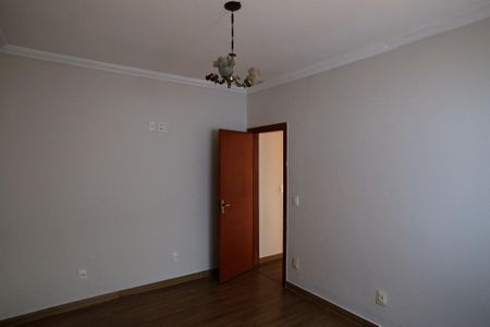 Casa para alugar com 140m², 4 quartos e 5 vagasQuarto 2
