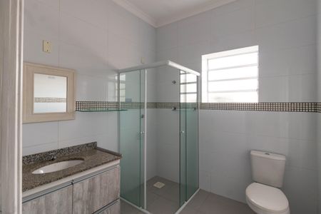 Casa para alugar com 250m², 3 quartos e 1 vaga Casa para alugar com 250m², 3 quartos e 1 vagaBanheiro