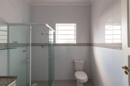 Casa para alugar com 250m², 3 quartos e 1 vaga Casa para alugar com 250m², 3 quartos e 1 vagaBanheiro