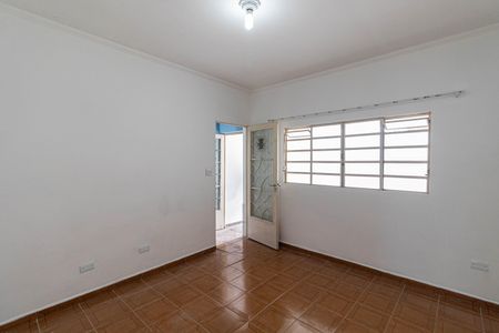 Sala de casa para alugar com 2 quartos, 200m² em Vila Carmosina, São Paulo