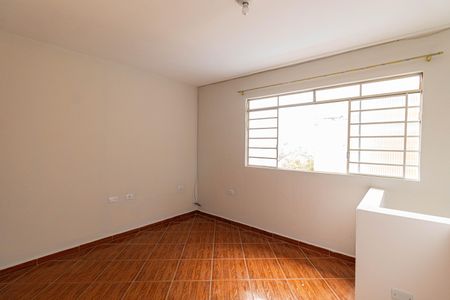 Sala 2 de casa para alugar com 2 quartos, 200m² em Vila Carmosina, São Paulo