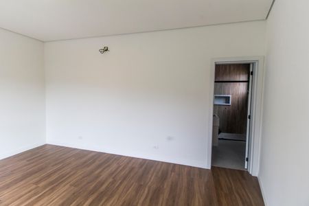 Casa de condomínio à venda com 350m², 4 quartos e 4 vagas Casa de condomínio à venda com 350m², 4 quartos e 4 vagasSuíte 2