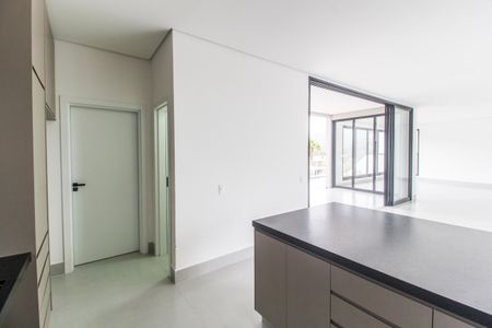 Casa de condomínio à venda com 350m², 4 quartos e 4 vagas Casa de condomínio à venda com 350m², 4 quartos e 4 vagasCozinha