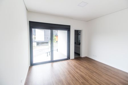 Casa de condomínio à venda com 350m², 4 quartos e 4 vagas Casa de condomínio à venda com 350m², 4 quartos e 4 vagasSuíte 4