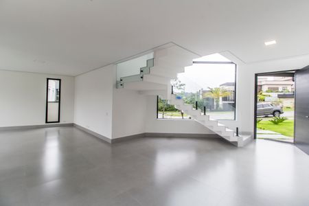 Sala  de casa de condomínio à venda com 4 quartos, 350m² em Cidade Tamboré, Santana de Parnaíba