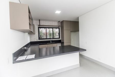 Casa de condomínio à venda com 350m², 4 quartos e 4 vagas Casa de condomínio à venda com 350m², 4 quartos e 4 vagasCozinha