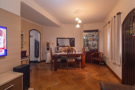Casa à venda com 127m², 4 quartos e 3 vagasSala