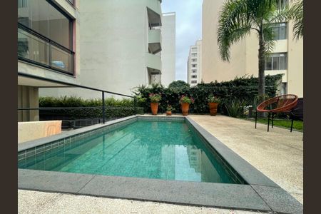 Apartamento para alugar com 70m², 2 quartos e 2 vagasÁrea comum - Piscina