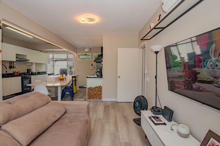 Sala de apartamento para alugar com 2 quartos, 70m² em Rio Branco, Porto Alegre