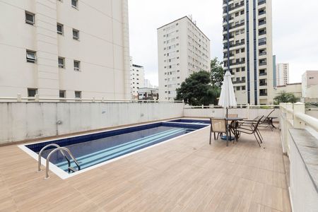 Apartamento à venda com 130m², 3 quartos e 4 vagas Apartamento à venda com 130m², 3 quartos e 4 vagasÁrea comum - Piscina