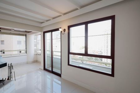 Apartamento à venda com 130m², 3 quartos e 4 vagas Apartamento à venda com 130m², 3 quartos e 4 vagasSala