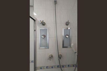 Apartamento à venda com 130m², 3 quartos e 4 vagas Apartamento à venda com 130m², 3 quartos e 4 vagasBanheiro Suíte 1 e 2