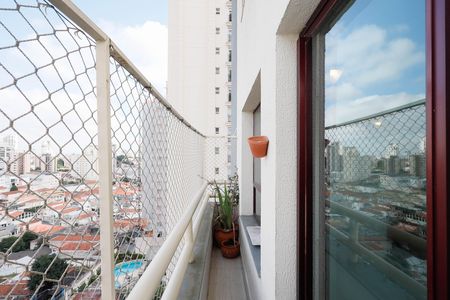Apartamento à venda com 130m², 3 quartos e 4 vagas Apartamento à venda com 130m², 3 quartos e 4 vagasVaranda