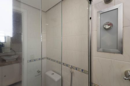 Apartamento à venda com 130m², 3 quartos e 4 vagas Apartamento à venda com 130m², 3 quartos e 4 vagasBanheiro Suíte 1 e 2