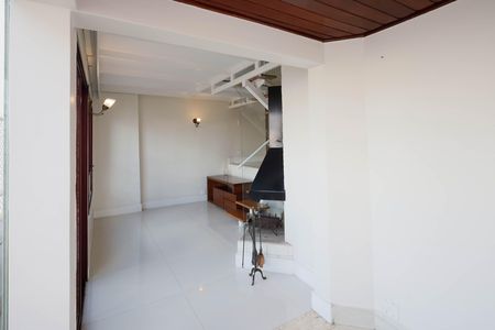 Apartamento à venda com 130m², 3 quartos e 4 vagas Apartamento à venda com 130m², 3 quartos e 4 vagasSala