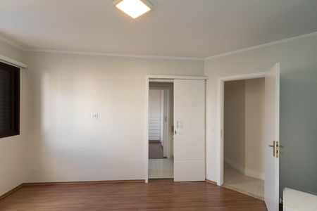 Apartamento à venda com 130m², 3 quartos e 4 vagas Apartamento à venda com 130m², 3 quartos e 4 vagasSuíte 1