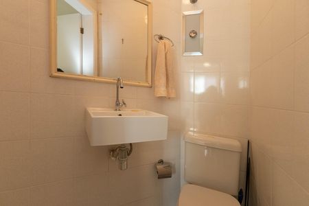 Apartamento à venda com 130m², 3 quartos e 4 vagas Apartamento à venda com 130m², 3 quartos e 4 vagasBanheiro 4