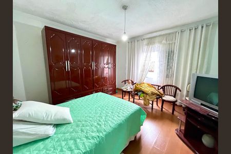 Casa à venda com 160m², 3 quartos e 2 vagas Casa à venda com 160m², 3 quartos e 2 vagasQuarto 1