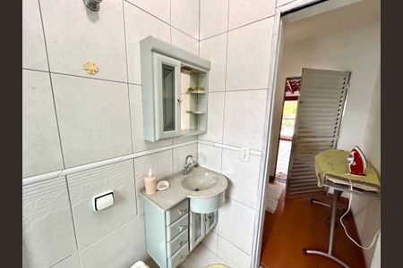 Casa à venda com 160m², 3 quartos e 2 vagas Casa à venda com 160m², 3 quartos e 2 vagasBanheiro da Suíte