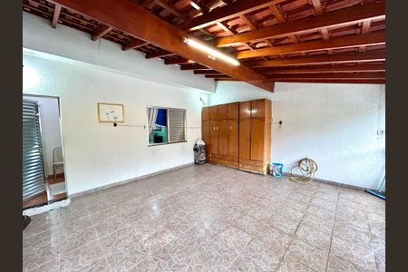 Casa à venda com 160m², 3 quartos e 2 vagas Casa à venda com 160m², 3 quartos e 2 vagasVaranda da Suíte