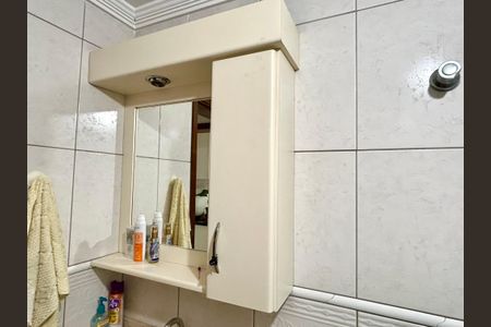 Casa à venda com 160m², 3 quartos e 2 vagas Casa à venda com 160m², 3 quartos e 2 vagasBanheiro 1