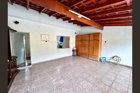 Casa à venda com 160m², 3 quartos e 2 vagas Casa à venda com 160m², 3 quartos e 2 vagasVaranda da Suíte