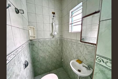 Casa à venda com 160m², 3 quartos e 2 vagas Casa à venda com 160m², 3 quartos e 2 vagasBanheiro 3