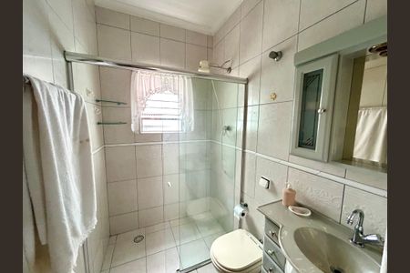 Casa à venda com 160m², 3 quartos e 2 vagas Casa à venda com 160m², 3 quartos e 2 vagasBanheiro da Suíte