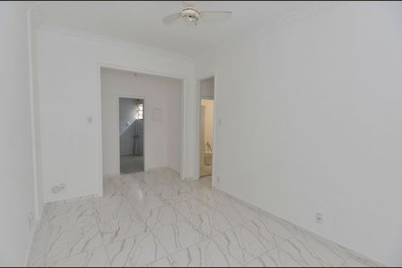 Apartamento à venda com 70m², 2 quartos e sem vaga Apartamento à venda com 70m², 2 quartos e sem vagaSala