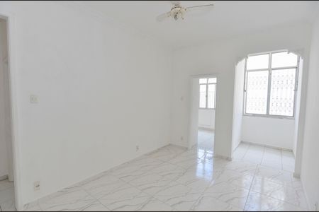 Apartamento à venda com 70m², 2 quartos e sem vaga Apartamento à venda com 70m², 2 quartos e sem vagaSala