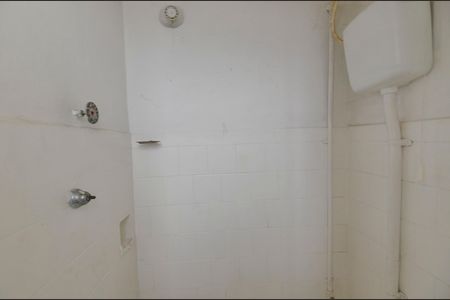 Apartamento à venda com 70m², 2 quartos e sem vaga Apartamento à venda com 70m², 2 quartos e sem vagaBanheiro de Serviço